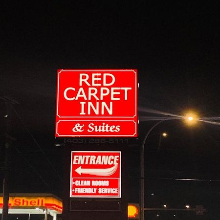 YYC Red Carpet Inn & Suites מראה חיצוני תמונה